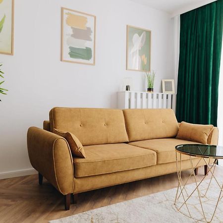 Tulip Apartment Oradea Extérieur photo
