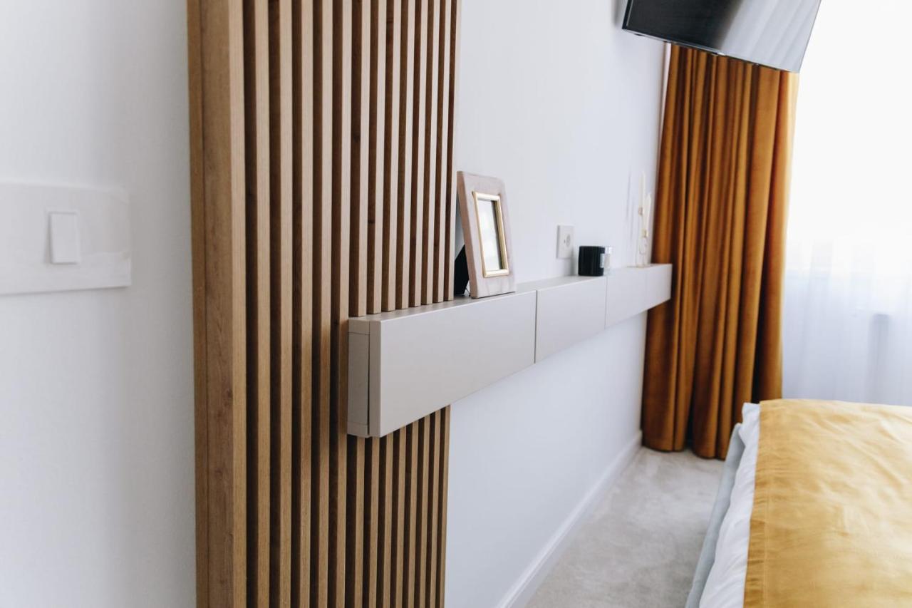 Tulip Apartment Oradea Extérieur photo