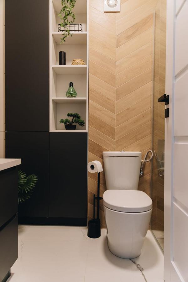Tulip Apartment Oradea Extérieur photo