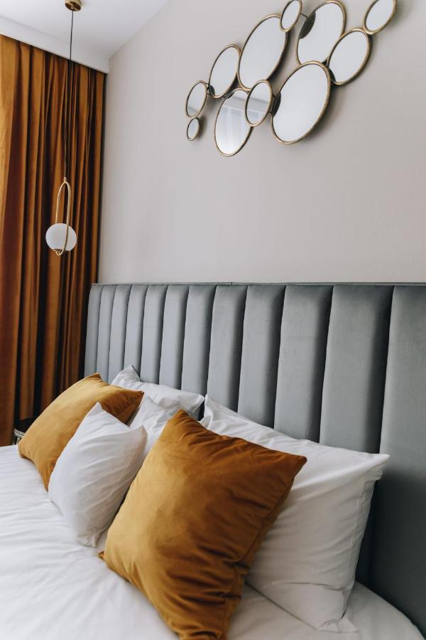 Tulip Apartment Oradea Extérieur photo
